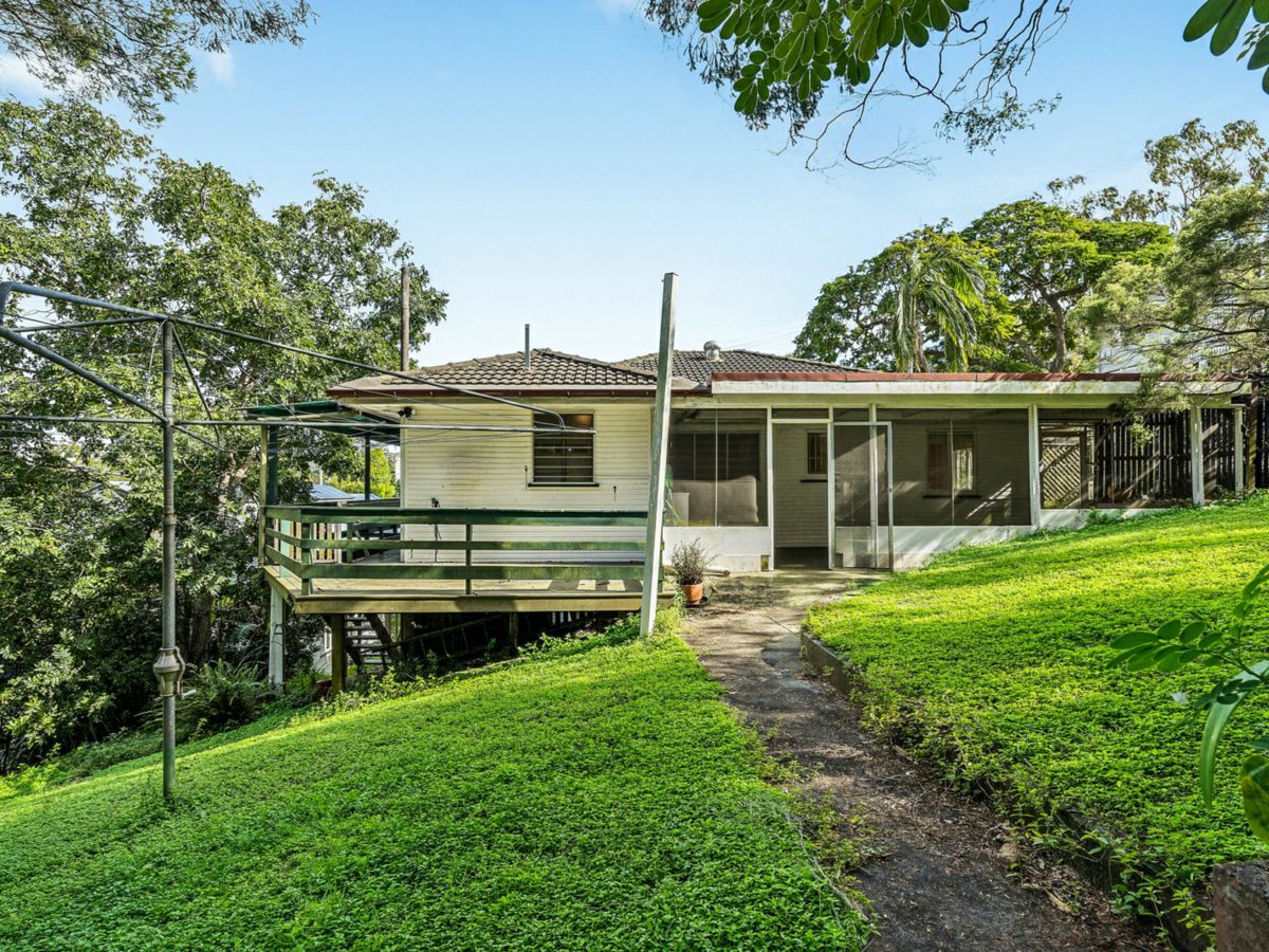 77 Weatherhead Avenue, Ashgrove - image 3