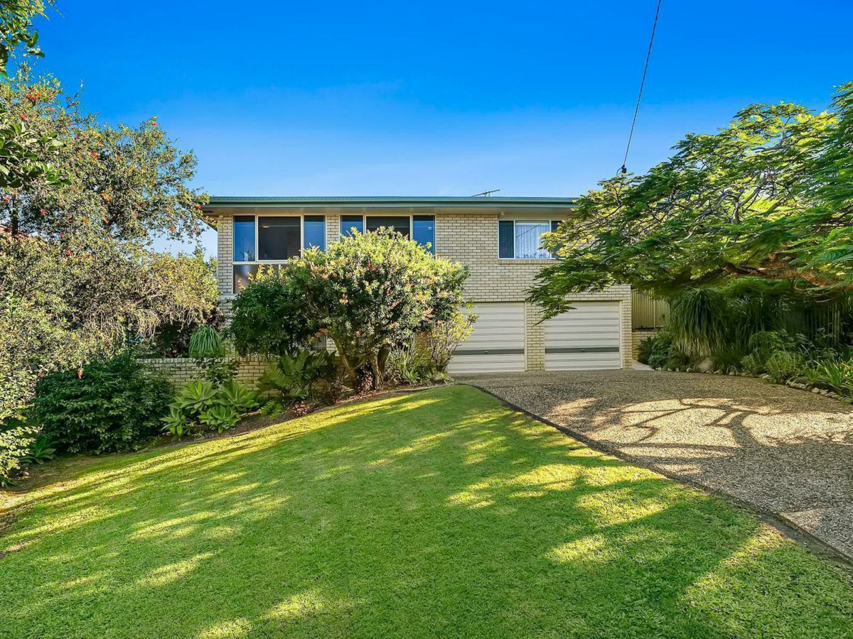 27 Hakea Street, Everton Hills - image 1