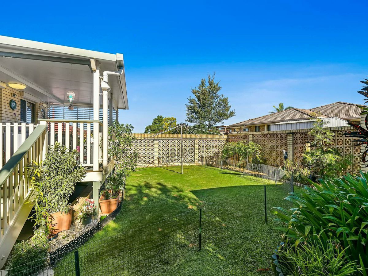 27 Hakea Street, Everton Hills - image 2