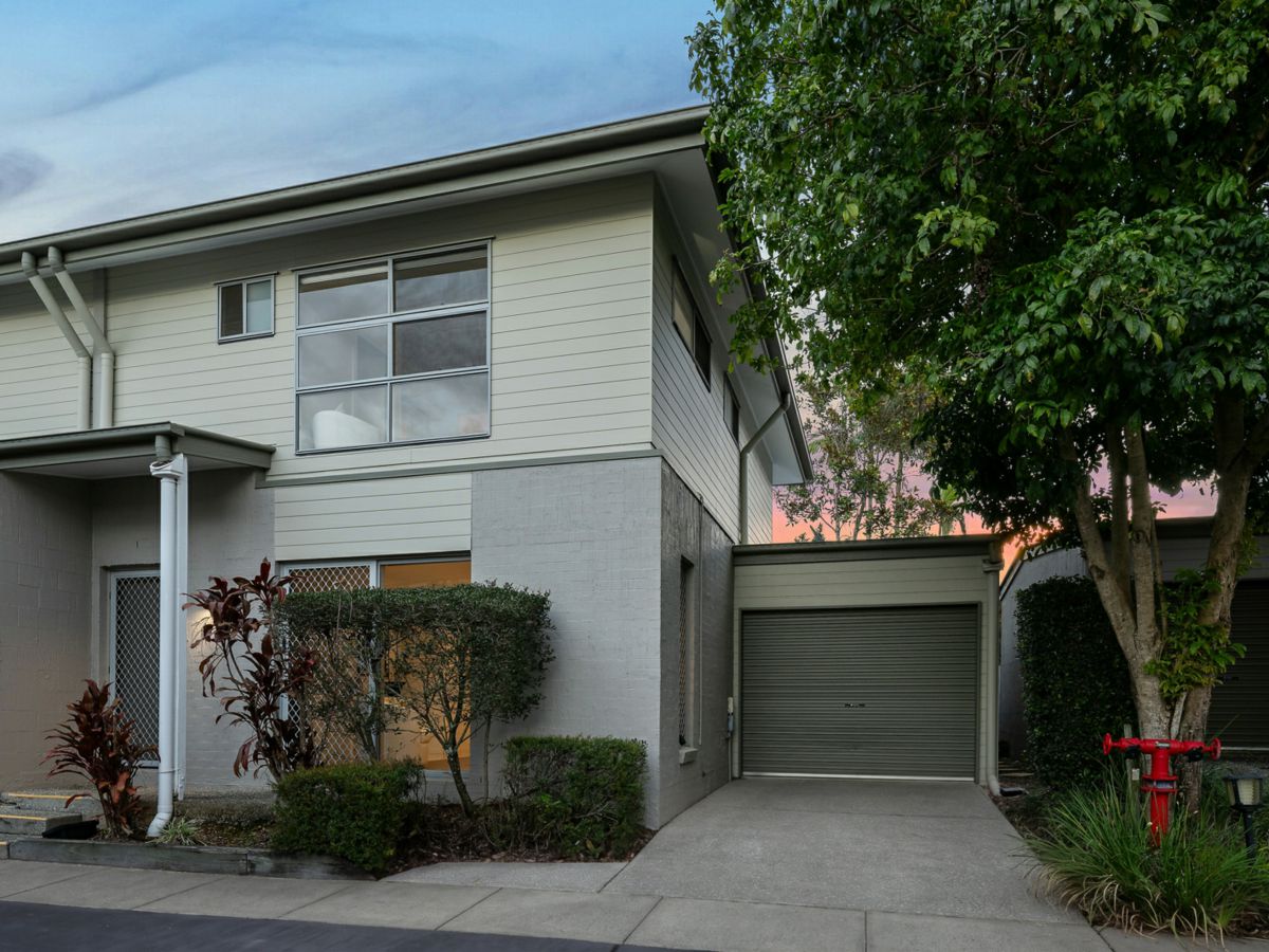 7/200 Meadowlands Road, Carina - image 1