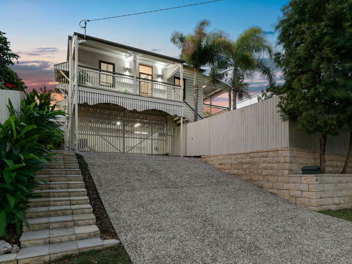 67 Disraeli Street, Indooroopilly - image 1