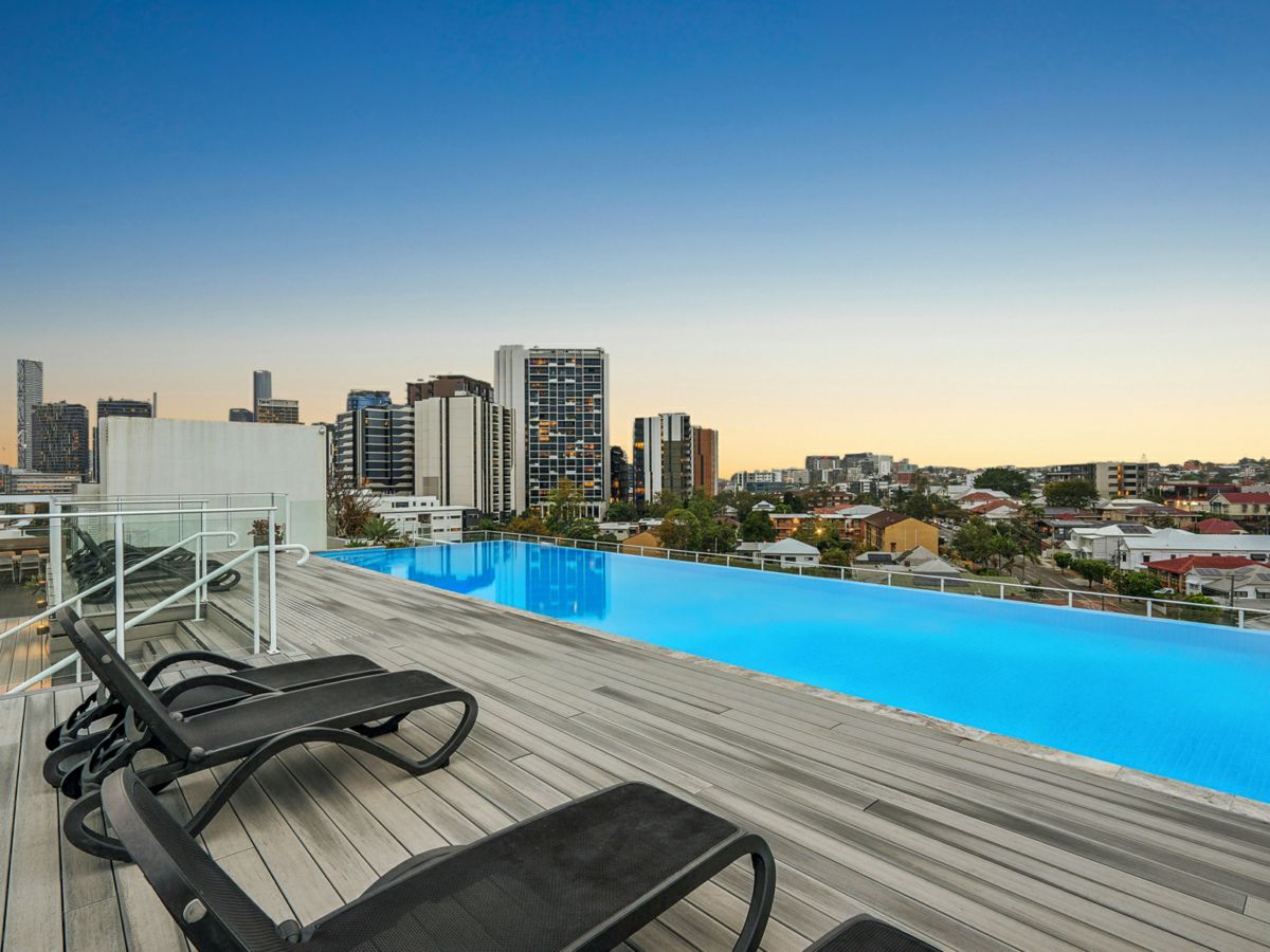 417/8 Bank Street, West End - image 1