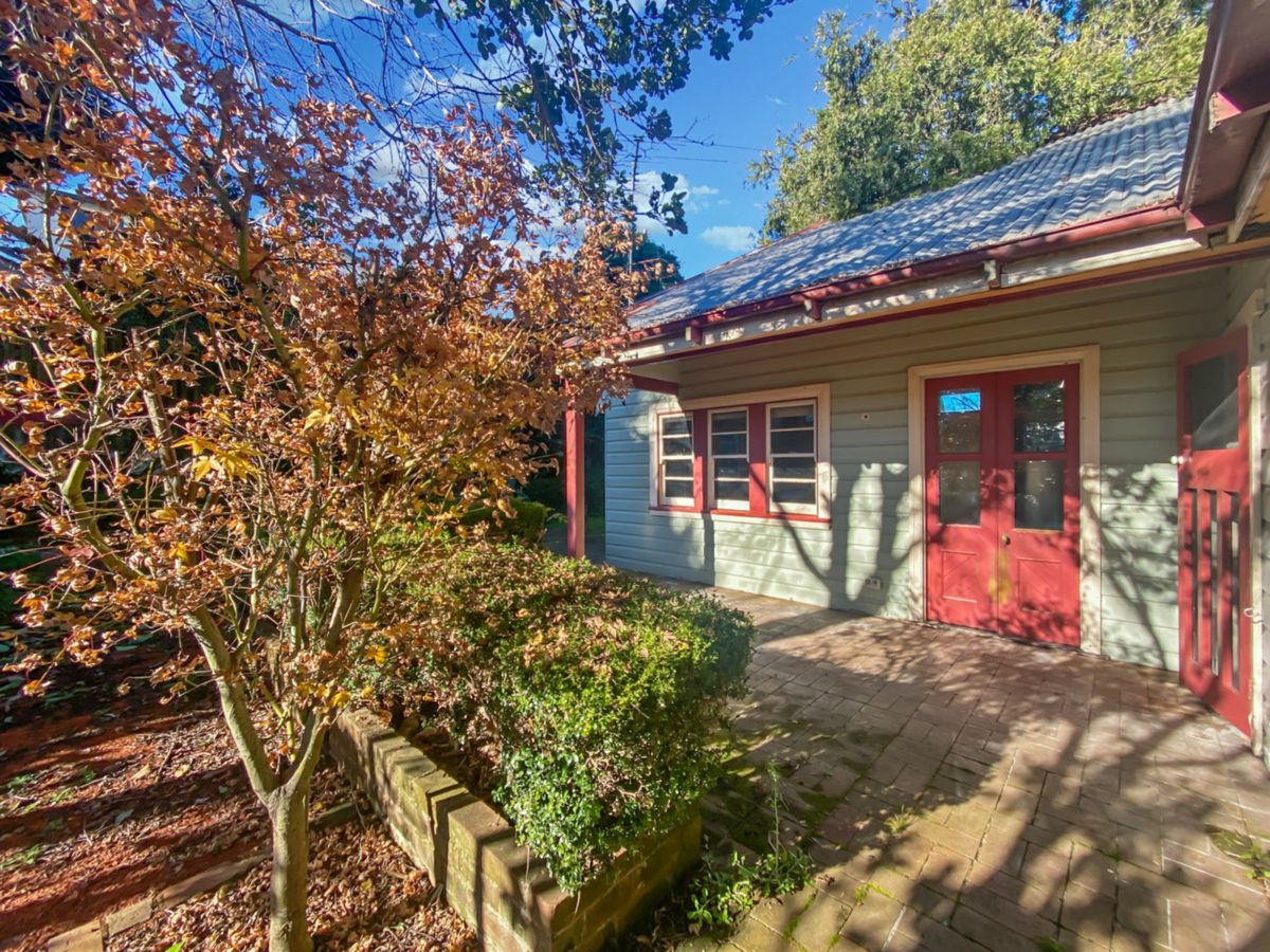 36 Frances Road, Putney - image 1