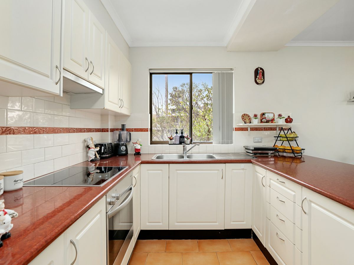8/220 Blaxland Road, Ryde - image 3