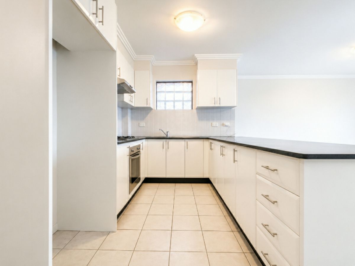 4/698 Victoria Road, Ryde - image 2