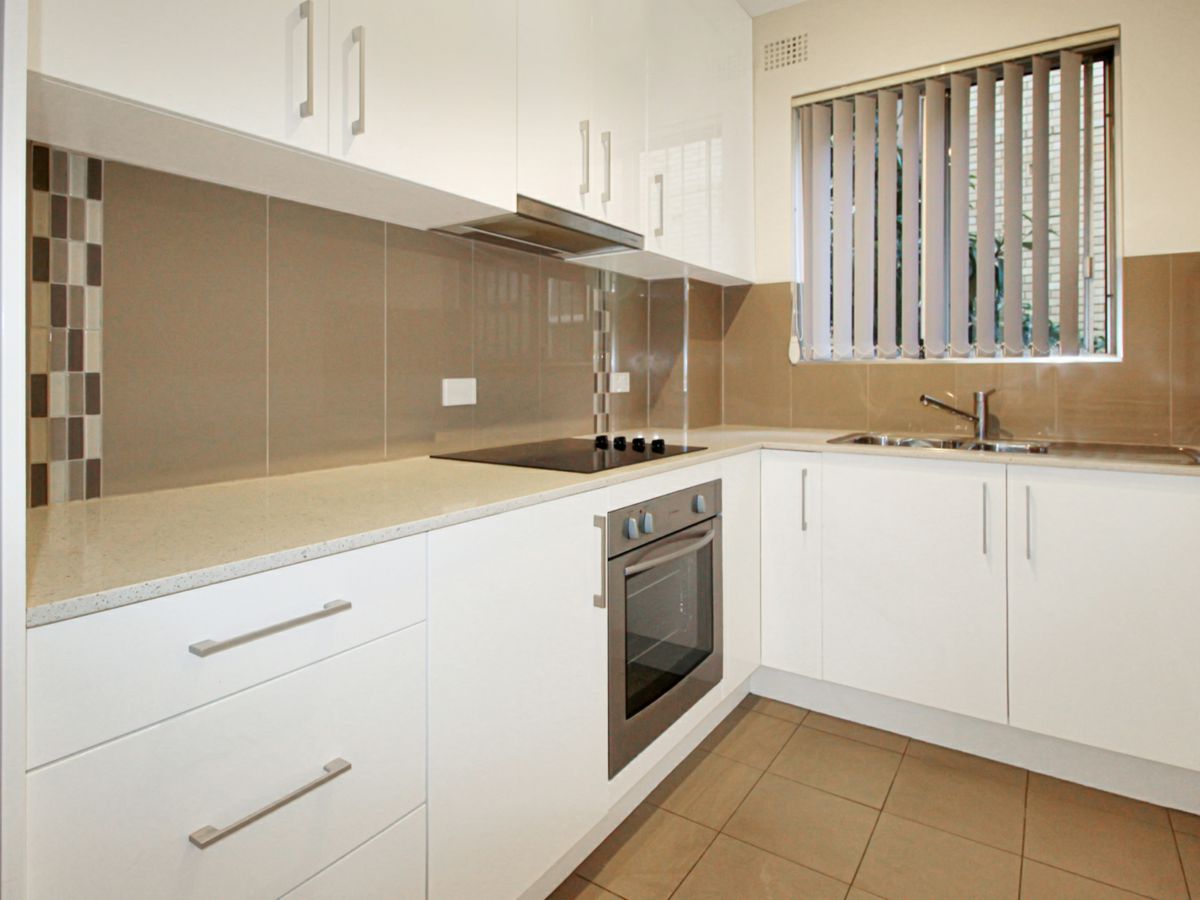 4/12 Pearson Street, Gladesville - image 1
