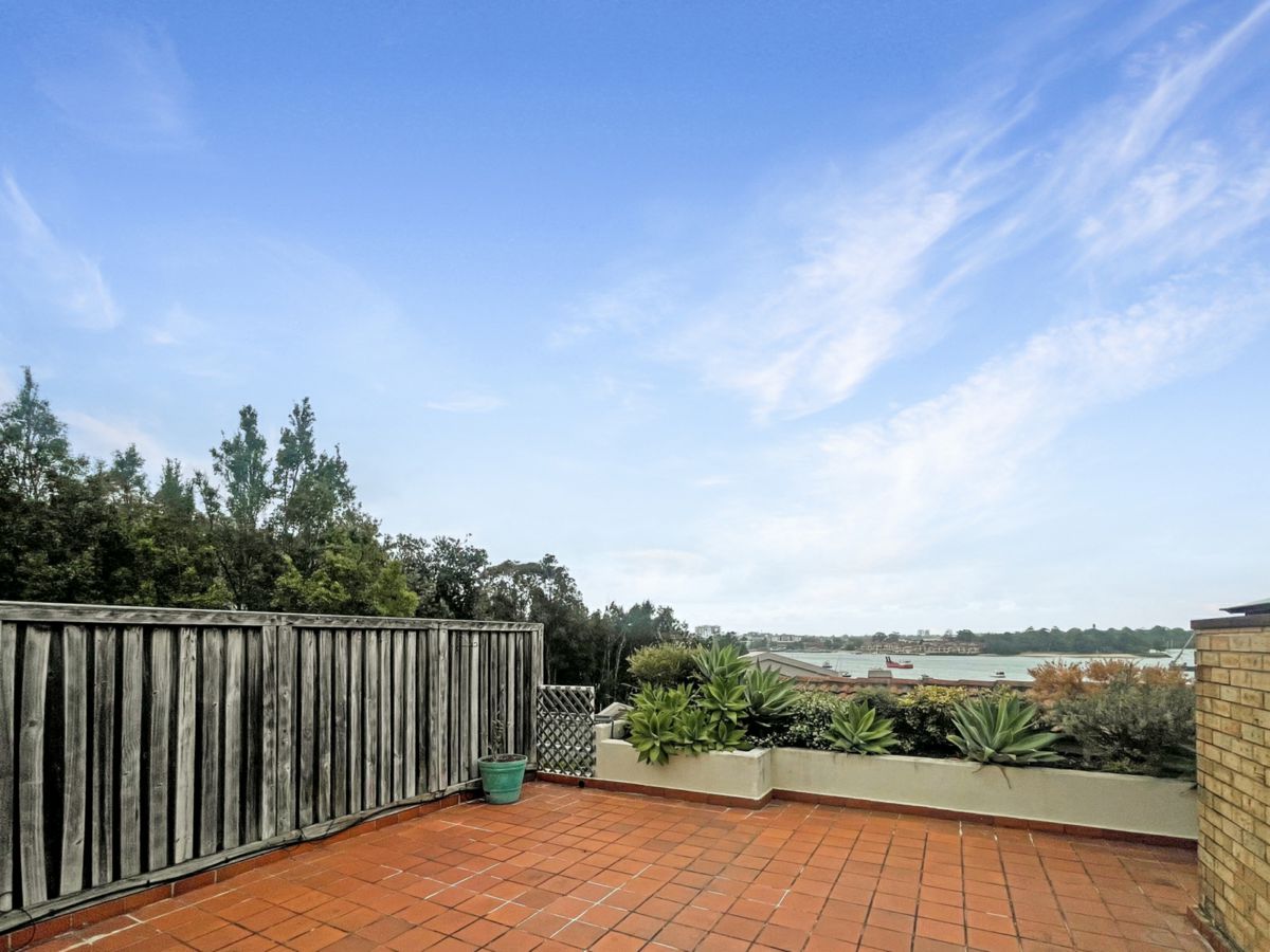 1/45 Pellisier Road, Putney - image 2