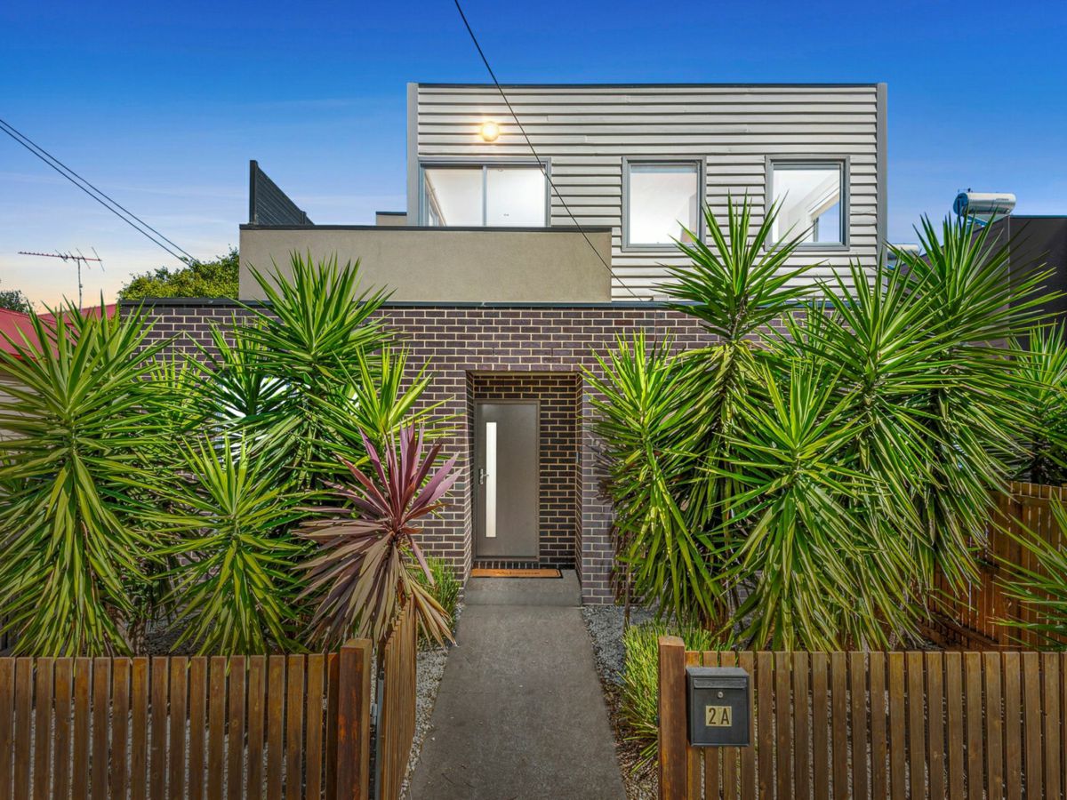 2A Swinburne Street, Rippleside - image 1