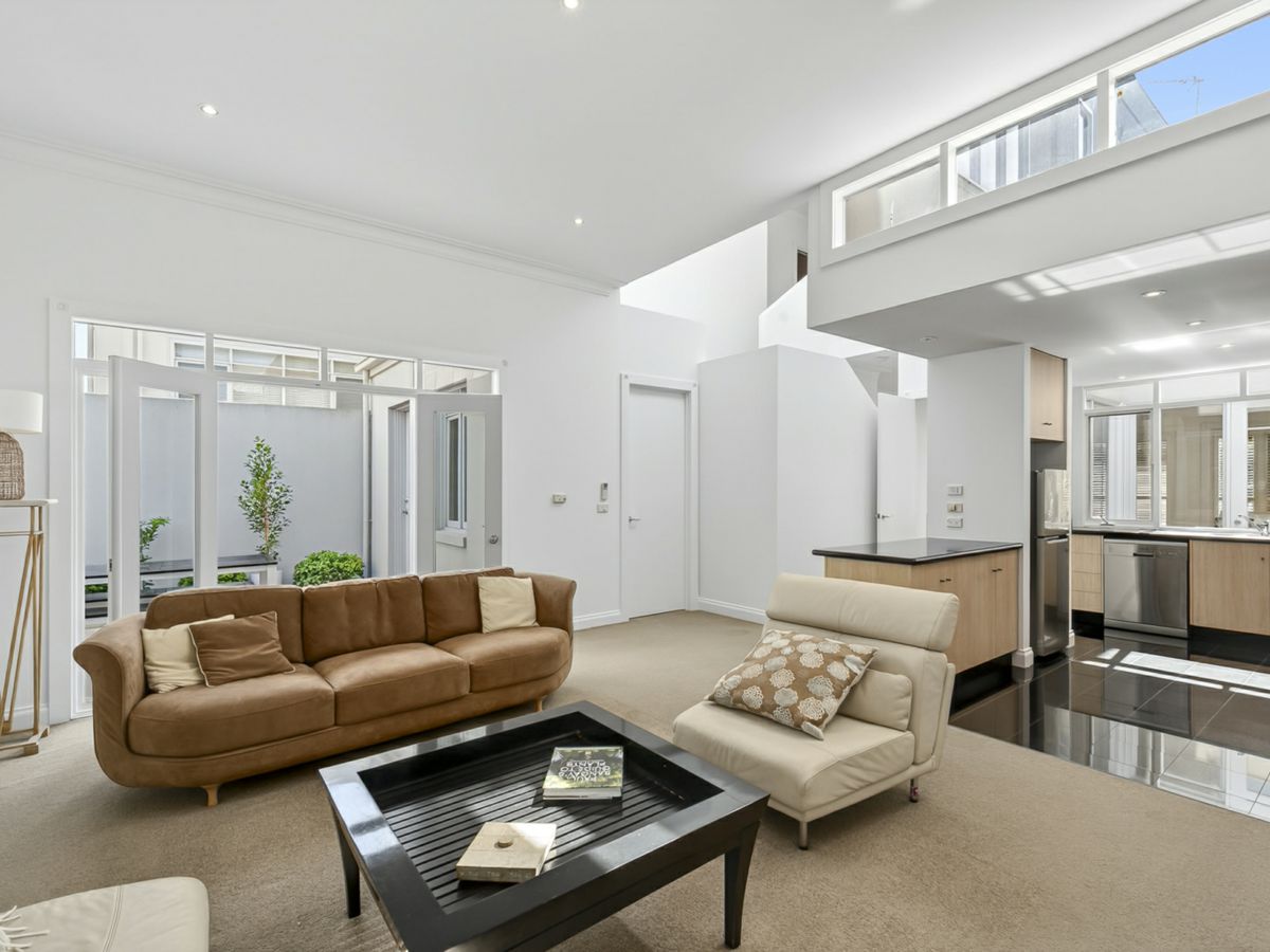 2/13 Swanston Street, Geelong - image 2
