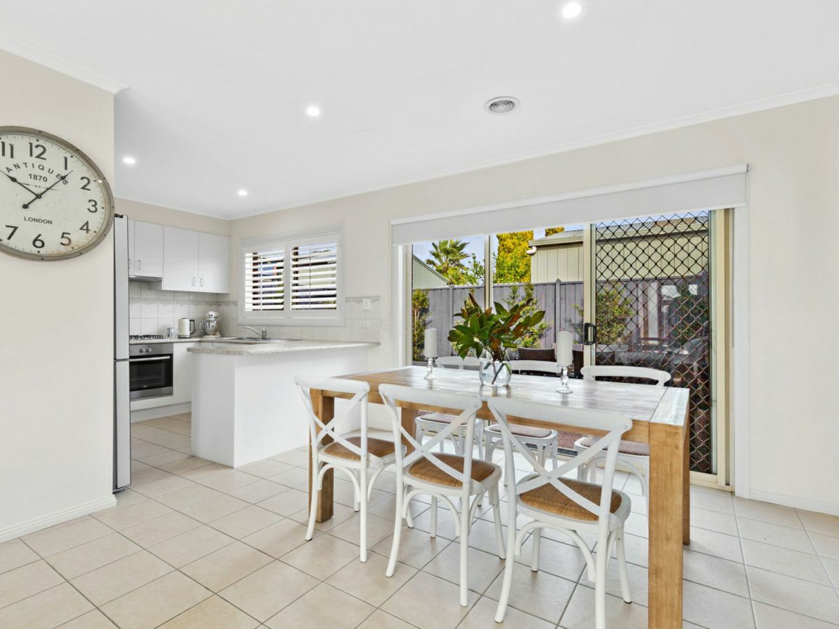 4 Ursa Street, Belmont - image 2