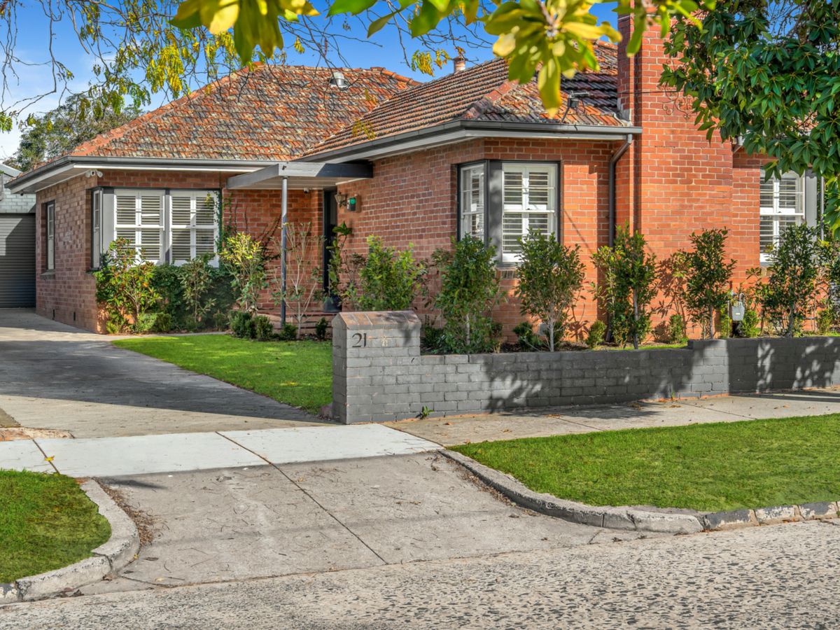 21 Lascelles Avenue, Manifold Heights - image 1