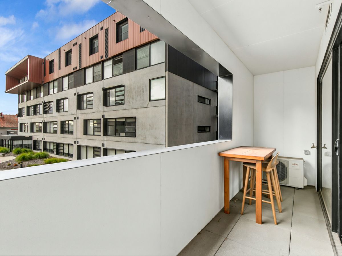116/146 Bellerine Street, Geelong - image 2