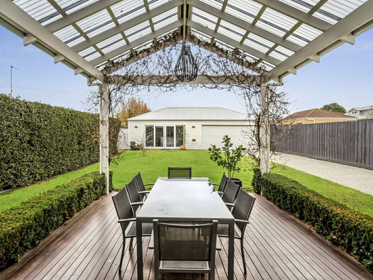 28 Belfast Street, Newtown - image 2