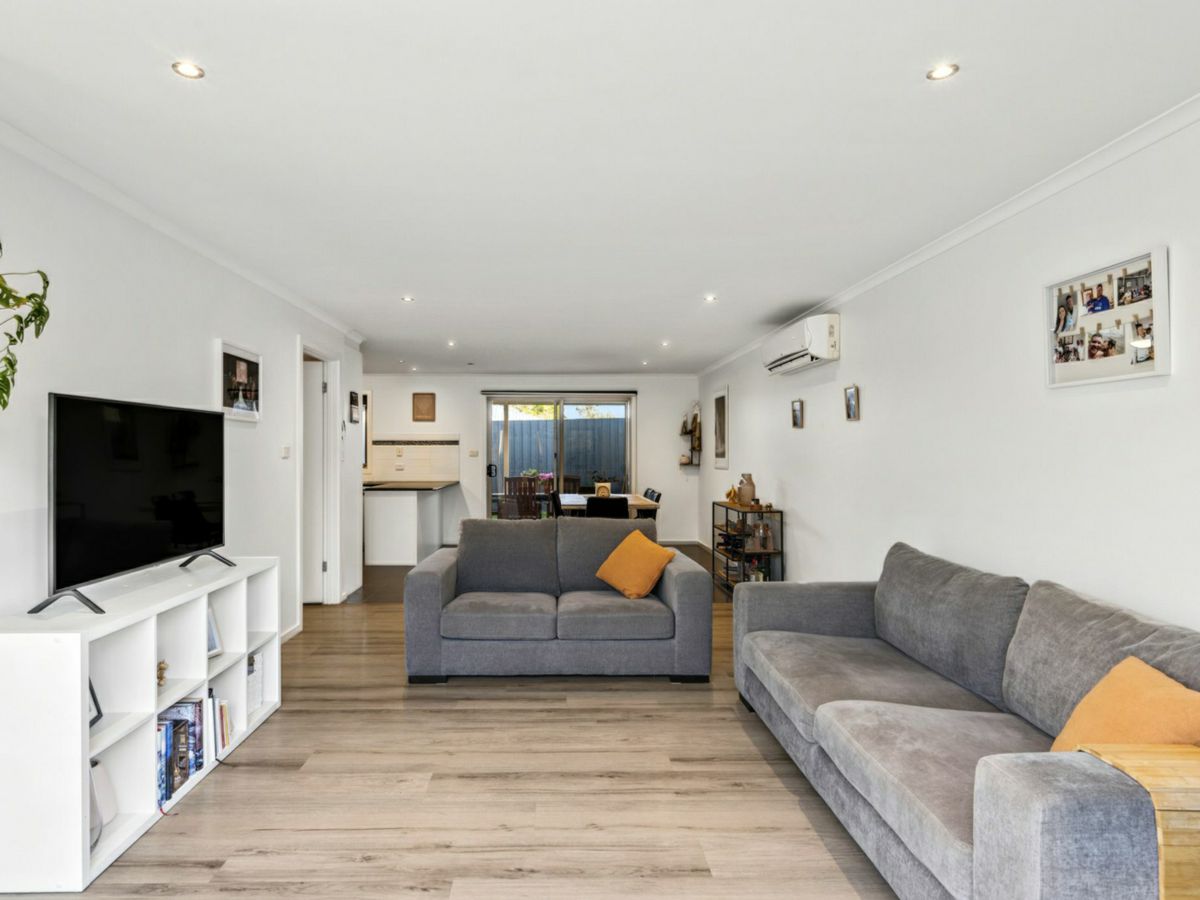 2/25 Bruce Street, Bell Park - image 2