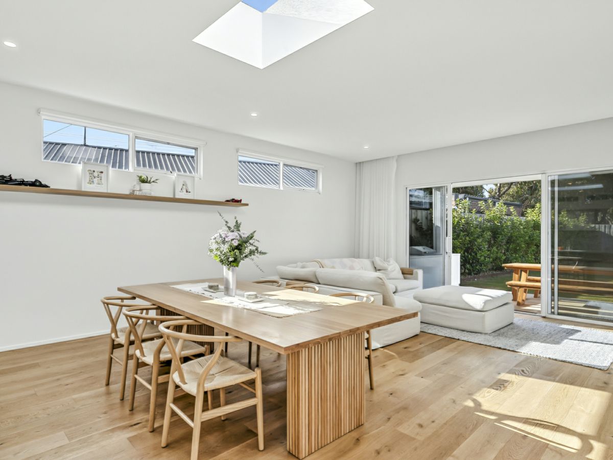 12 Glamis Street, Newtown - image 2