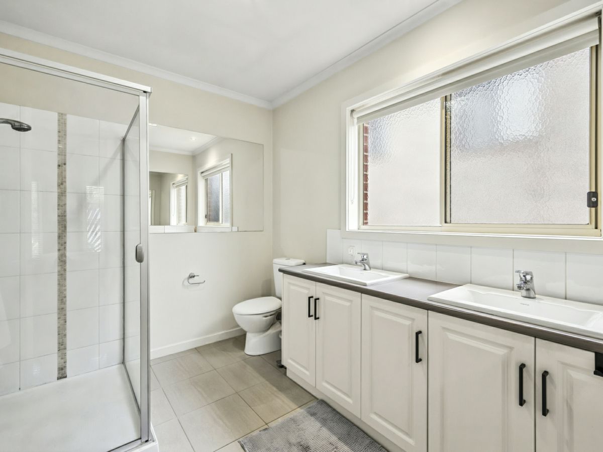 5 Madeline Drive, Wandana Heights - image 3