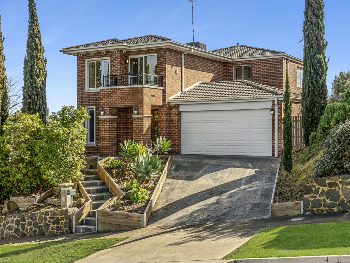 11 Vilaine Street, Highton - image 1