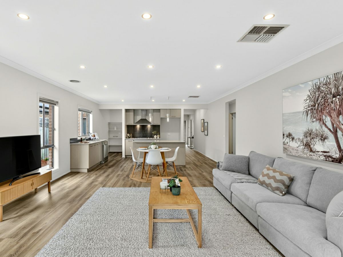 11 Canoe Street, Armstrong Creek - image 2