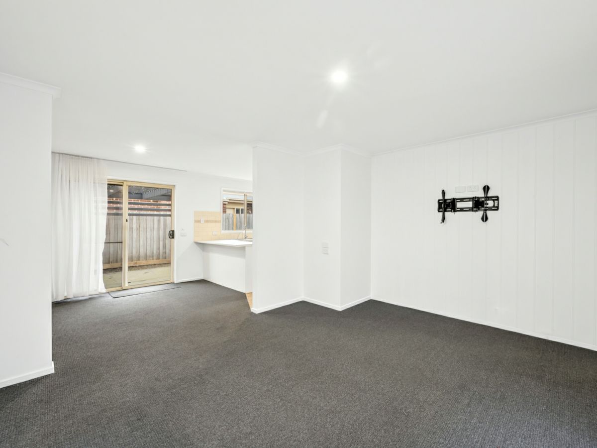 1/37 Oakwood Crescent, Waurn Ponds - image 3
