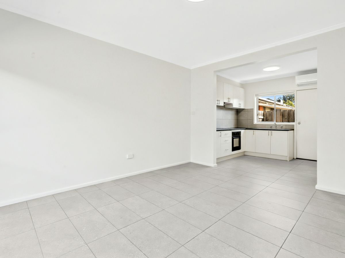 3/105 Ormond Road, East Geelong - image 2