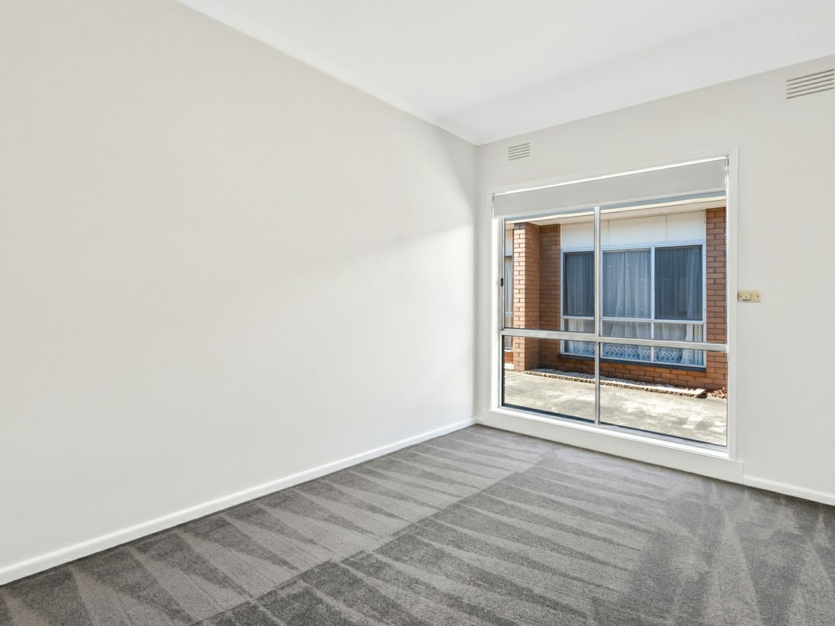 3/105 Ormond Road, East Geelong - image 3