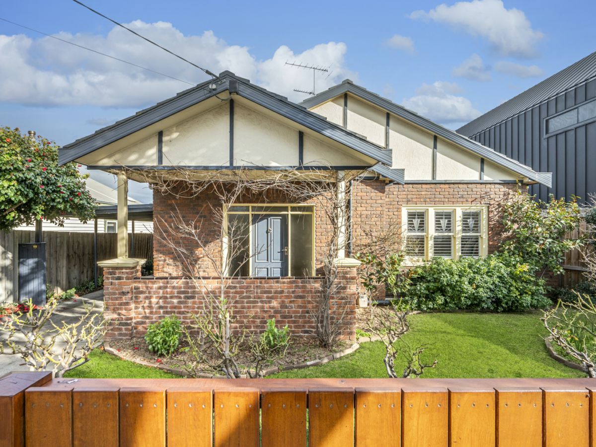 37 Russell Street, Newtown - image 1