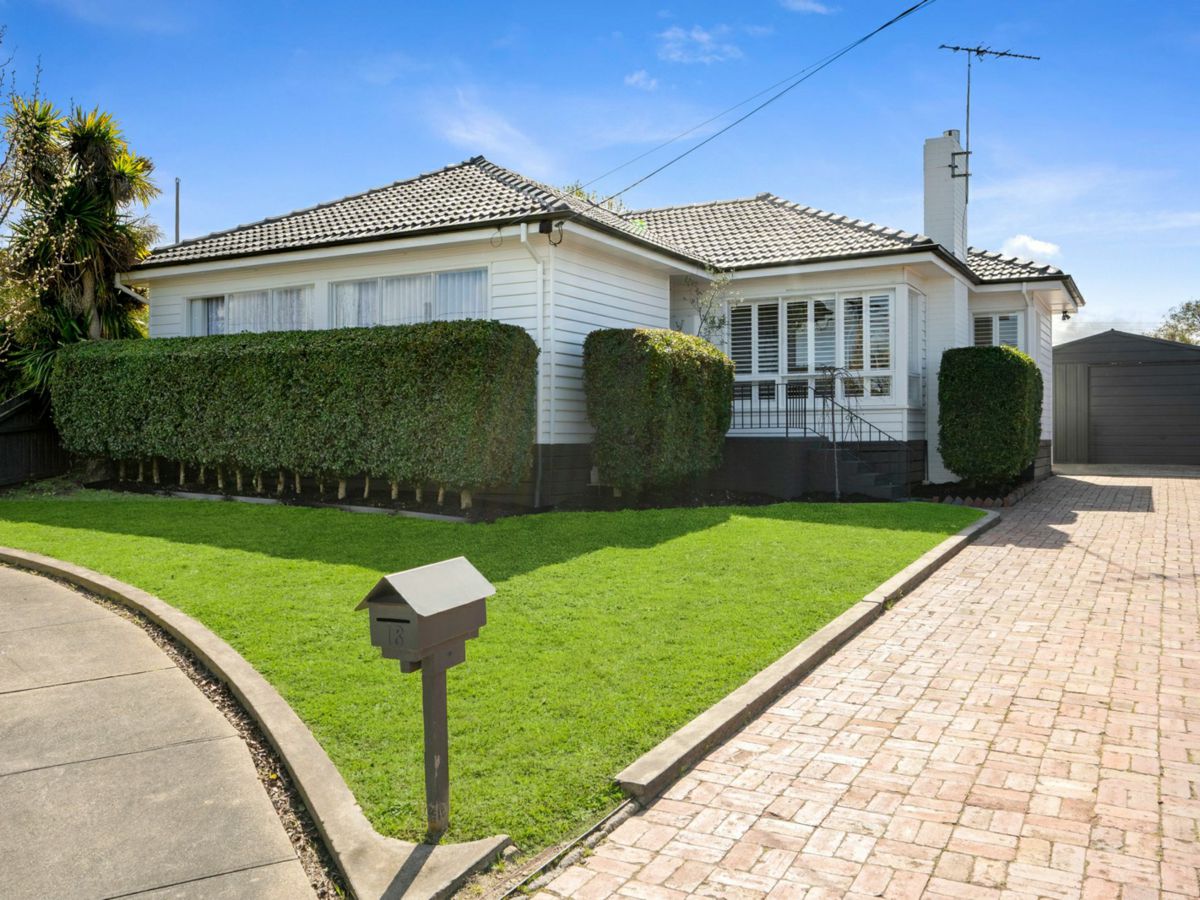 18 Learmouth Street, Belmont - image 1