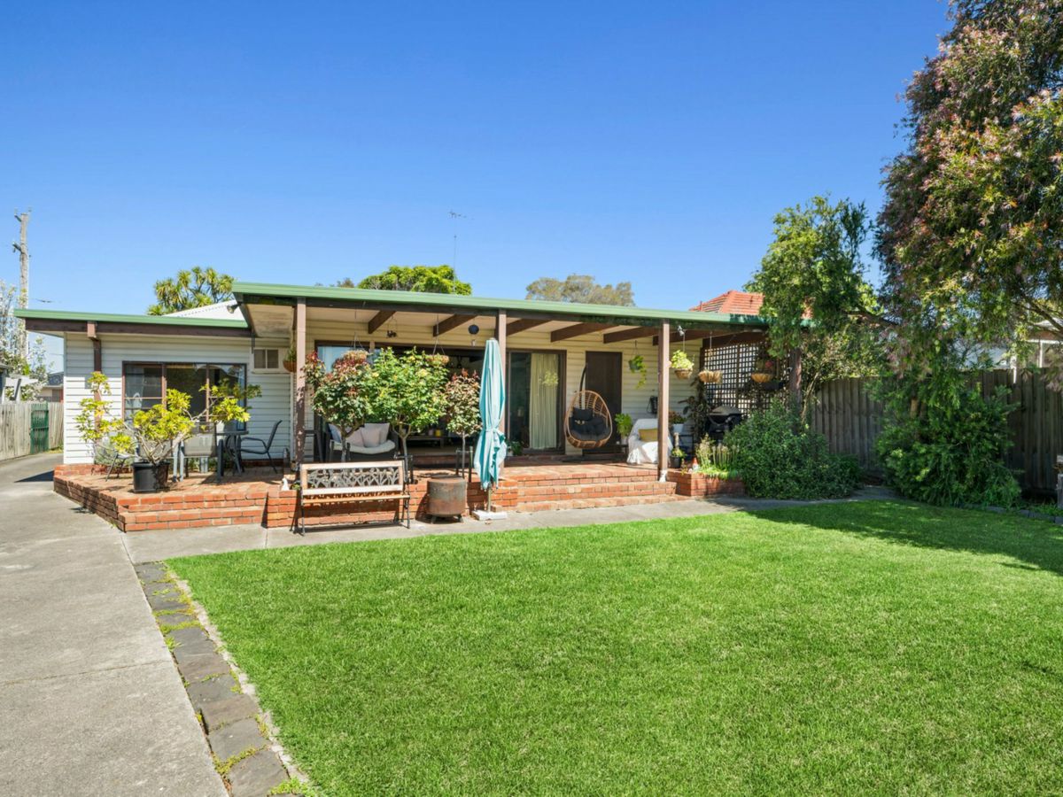 8 Thomas Street, Belmont - image 2