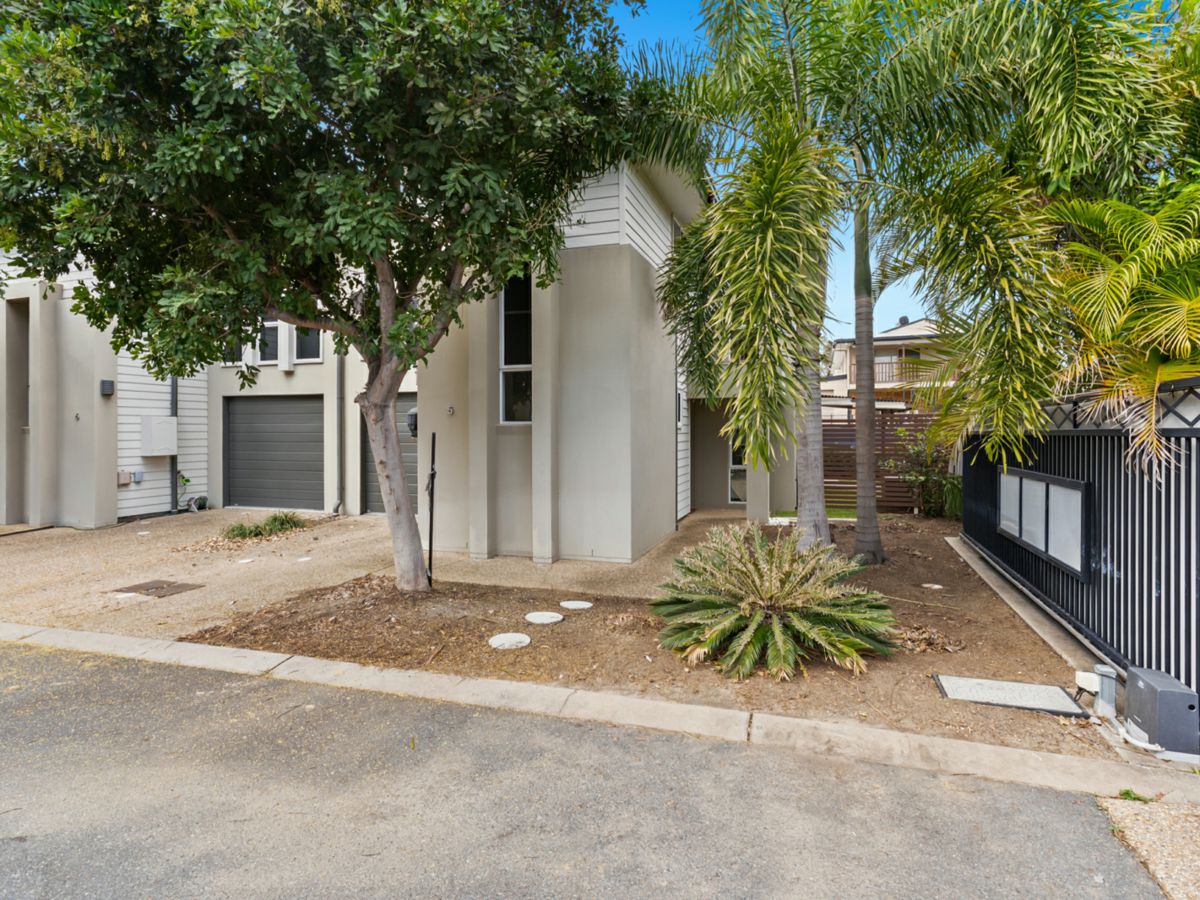 5/175 Frenchville Road, Frenchville - image 1