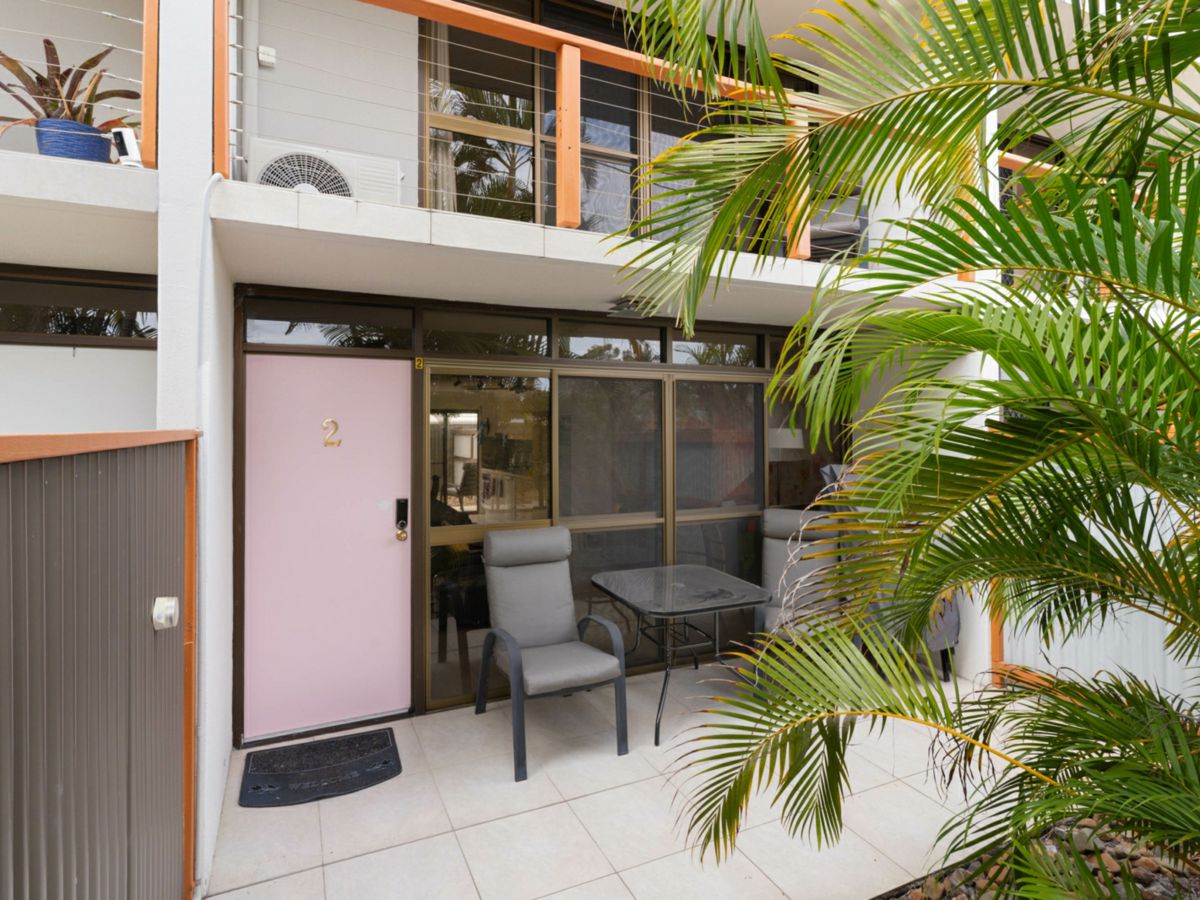 2/49 Pattison Street, Wandal - image 1