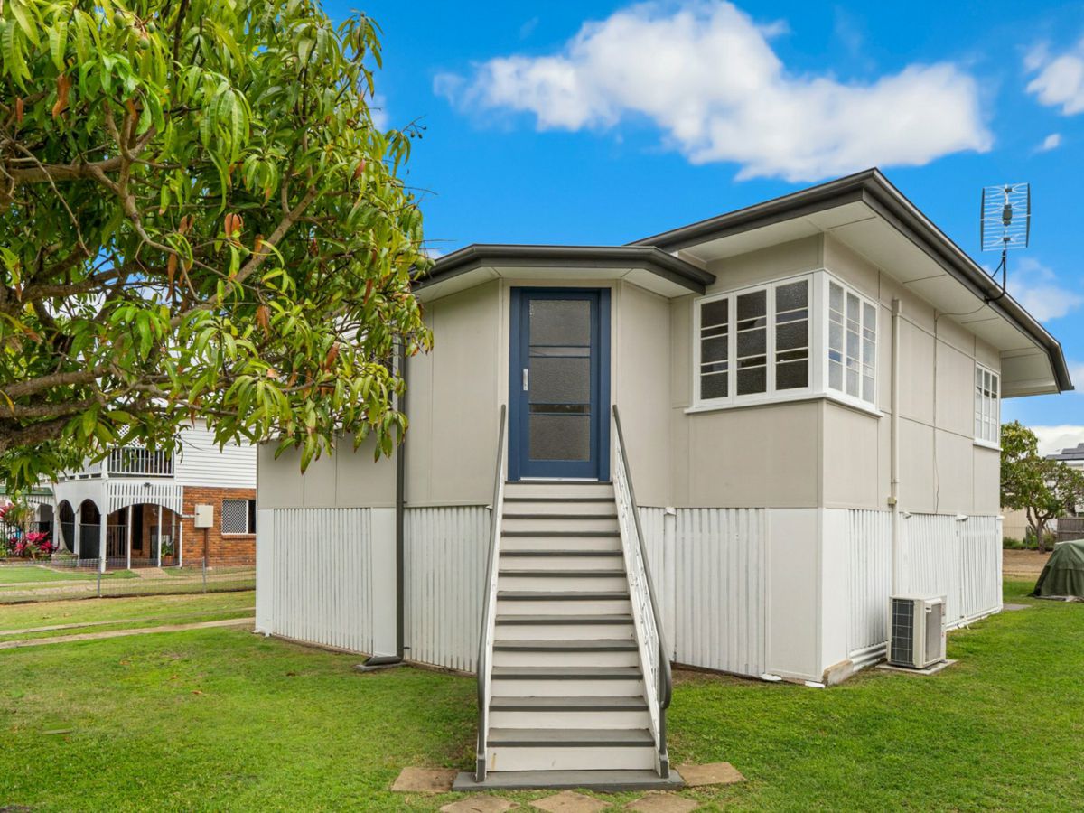 33 Armstrong Street, Berserker - image 1