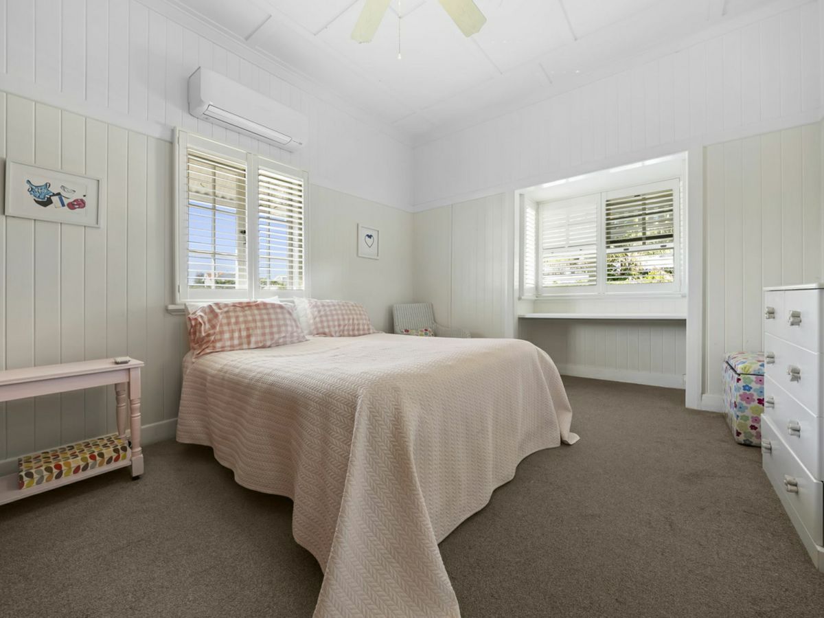 19 Stirrat Street, Coorparoo - image 2
