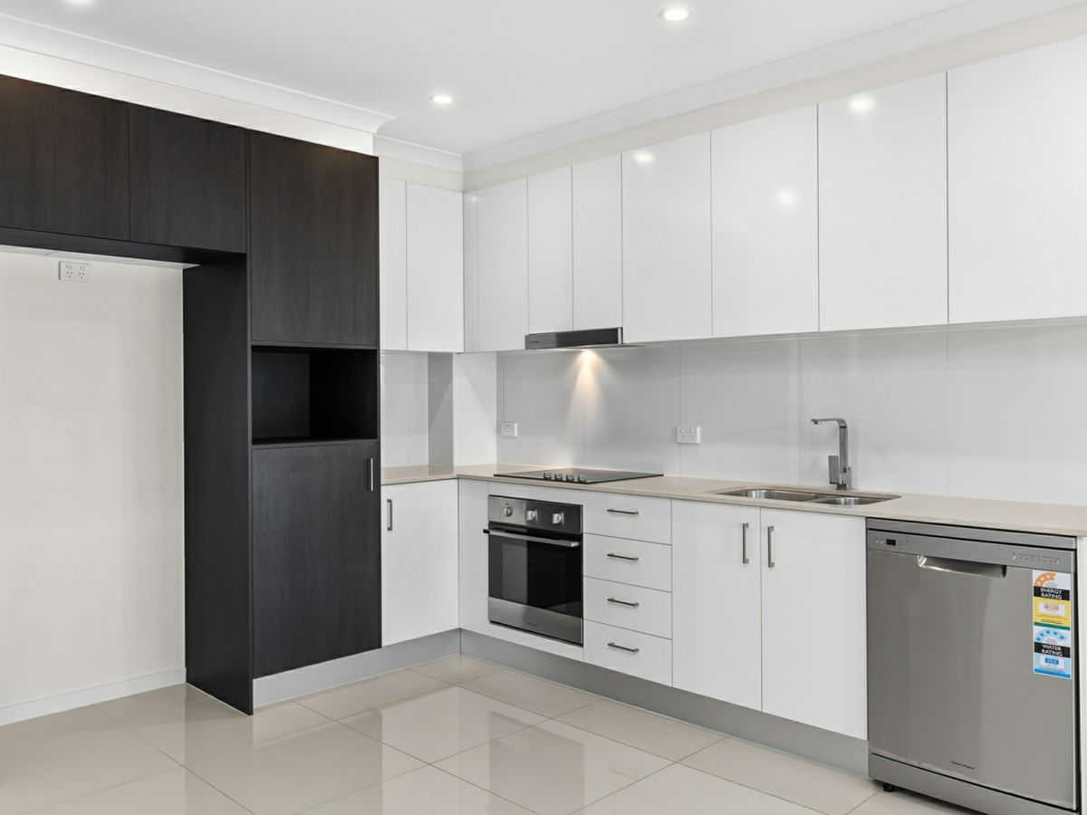 202/13 Isedale Street, Wooloowin - image 3