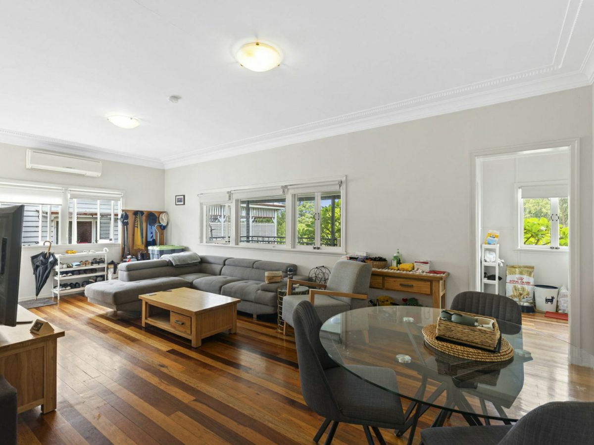 15 Lilley Road, Bardon - image 3