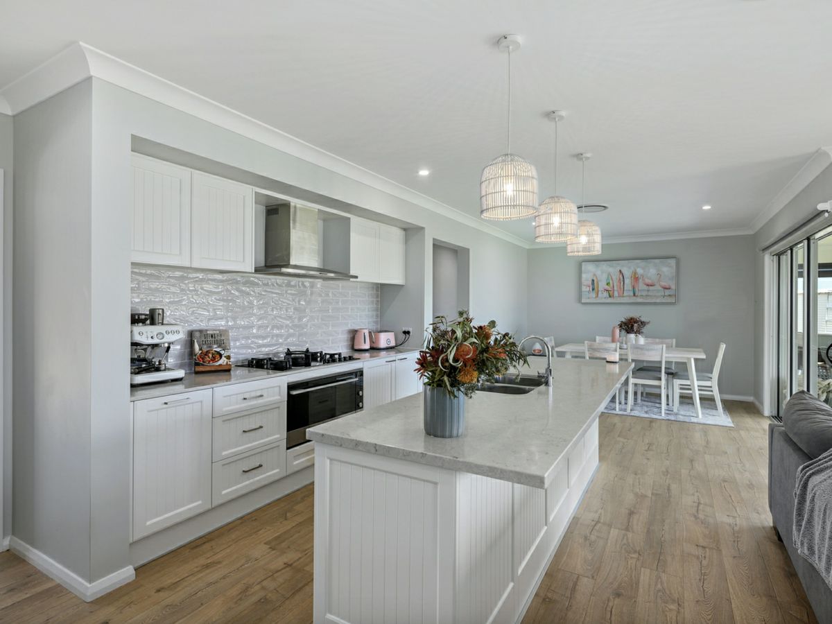 4 Lighthorse Parade, Scone - image 2