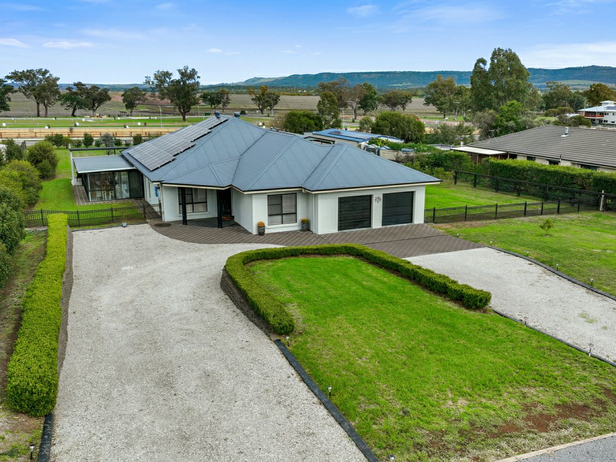 17 Dodd Street, Scone - image 1