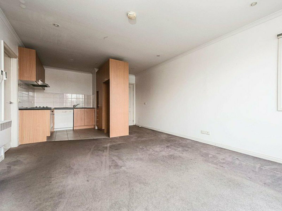 8/197 Inkerman Street, St Kilda - image 3