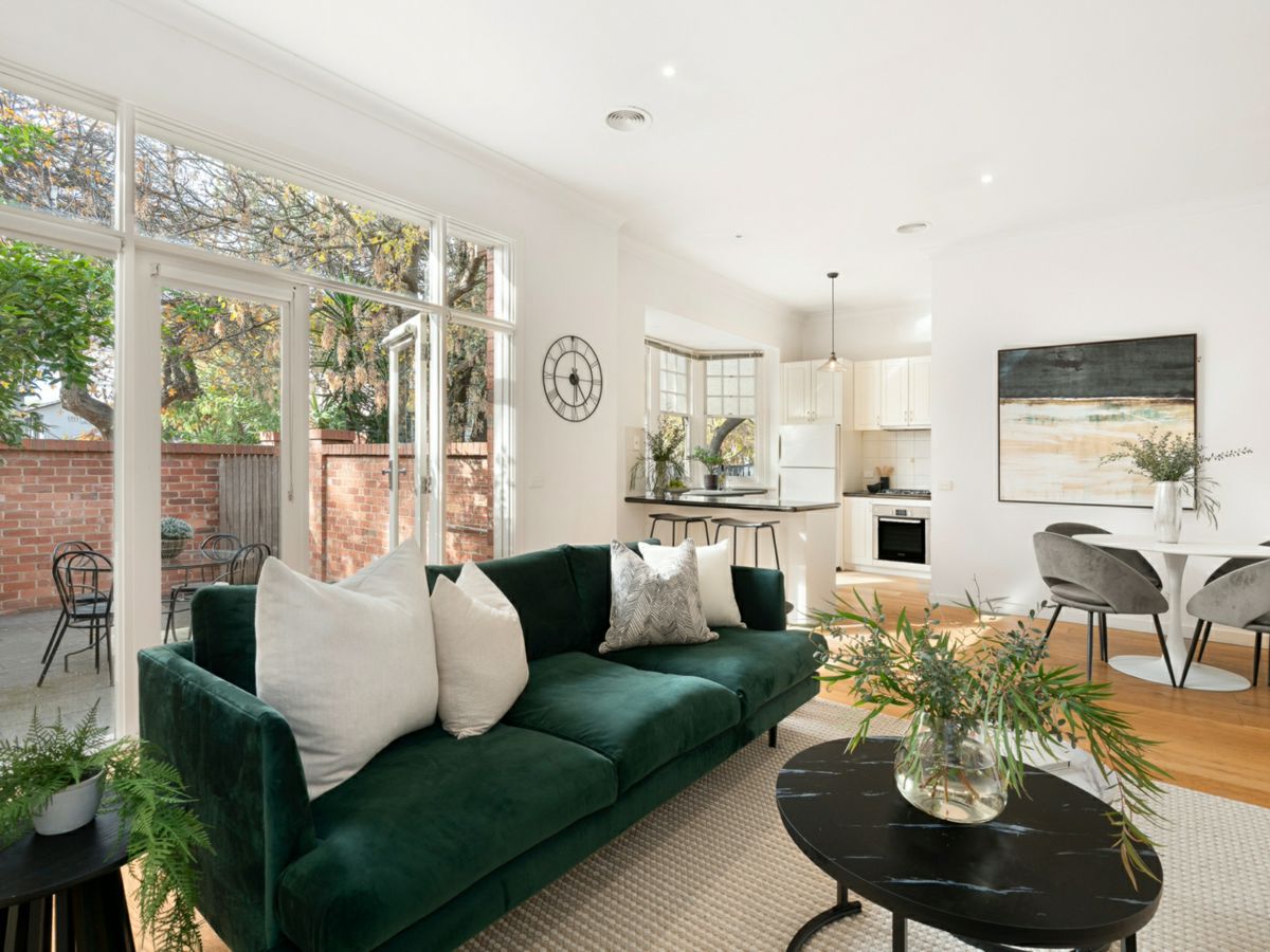 1/29 Park Street, St Kilda West - image 2