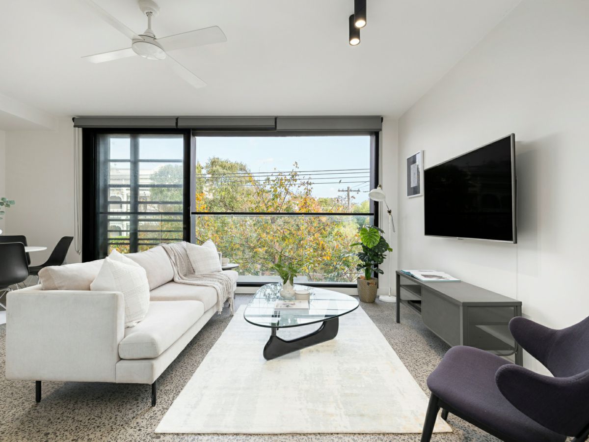 101/55 Wellington Street, St Kilda - image 1