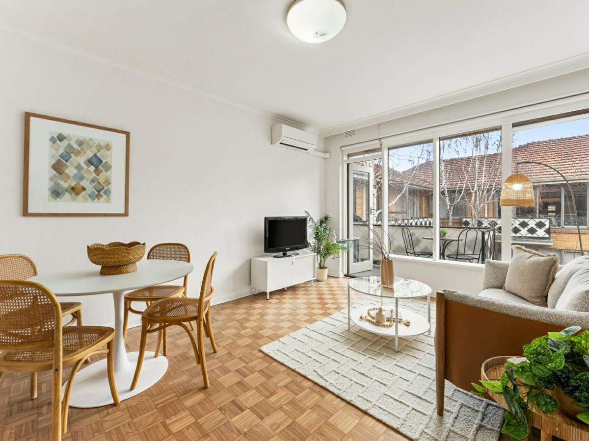 6/3 Wimbledon Avenue, Elwood - image 1