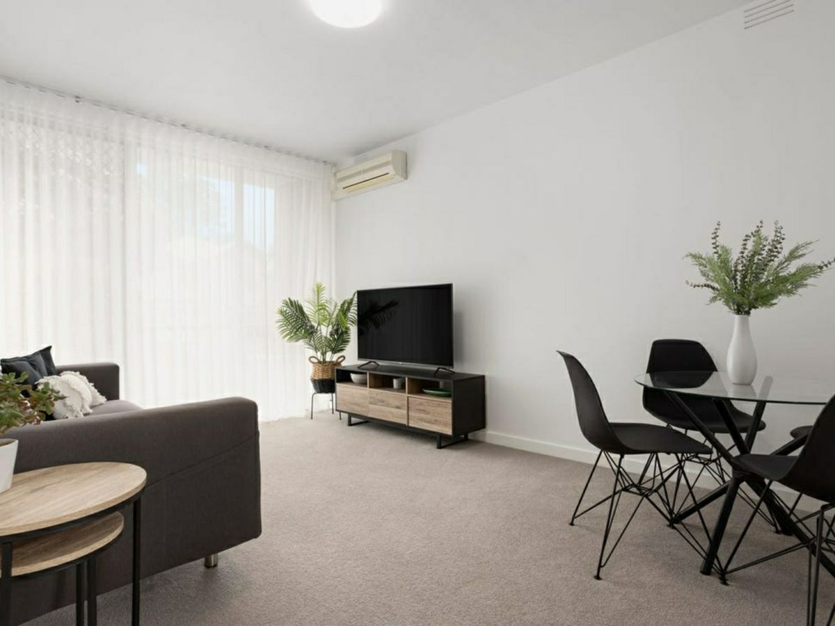 8/37 Hoddle Street, Elsternwick - image 1