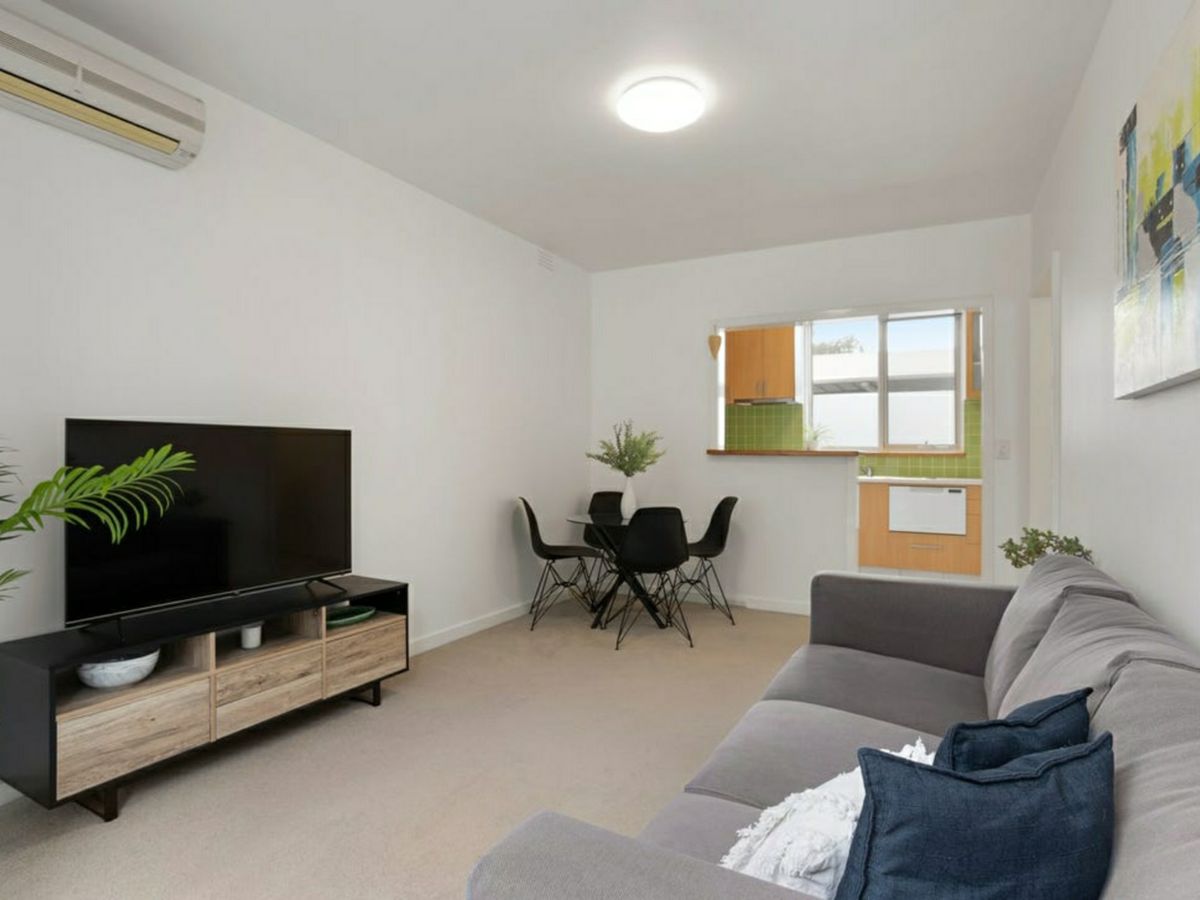 8/37 Hoddle Street, Elsternwick - image 3