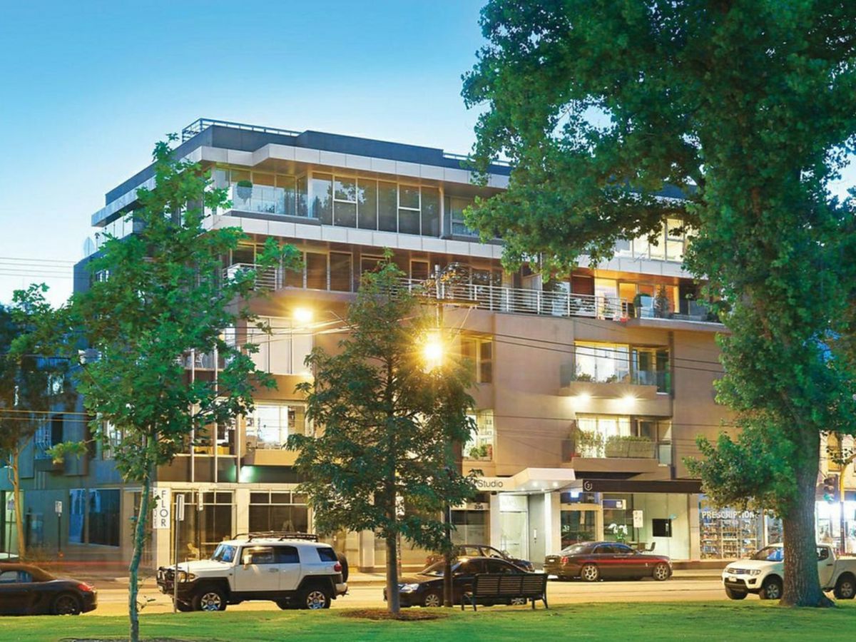 205/334 Toorak Road, South Yarra - image 1
