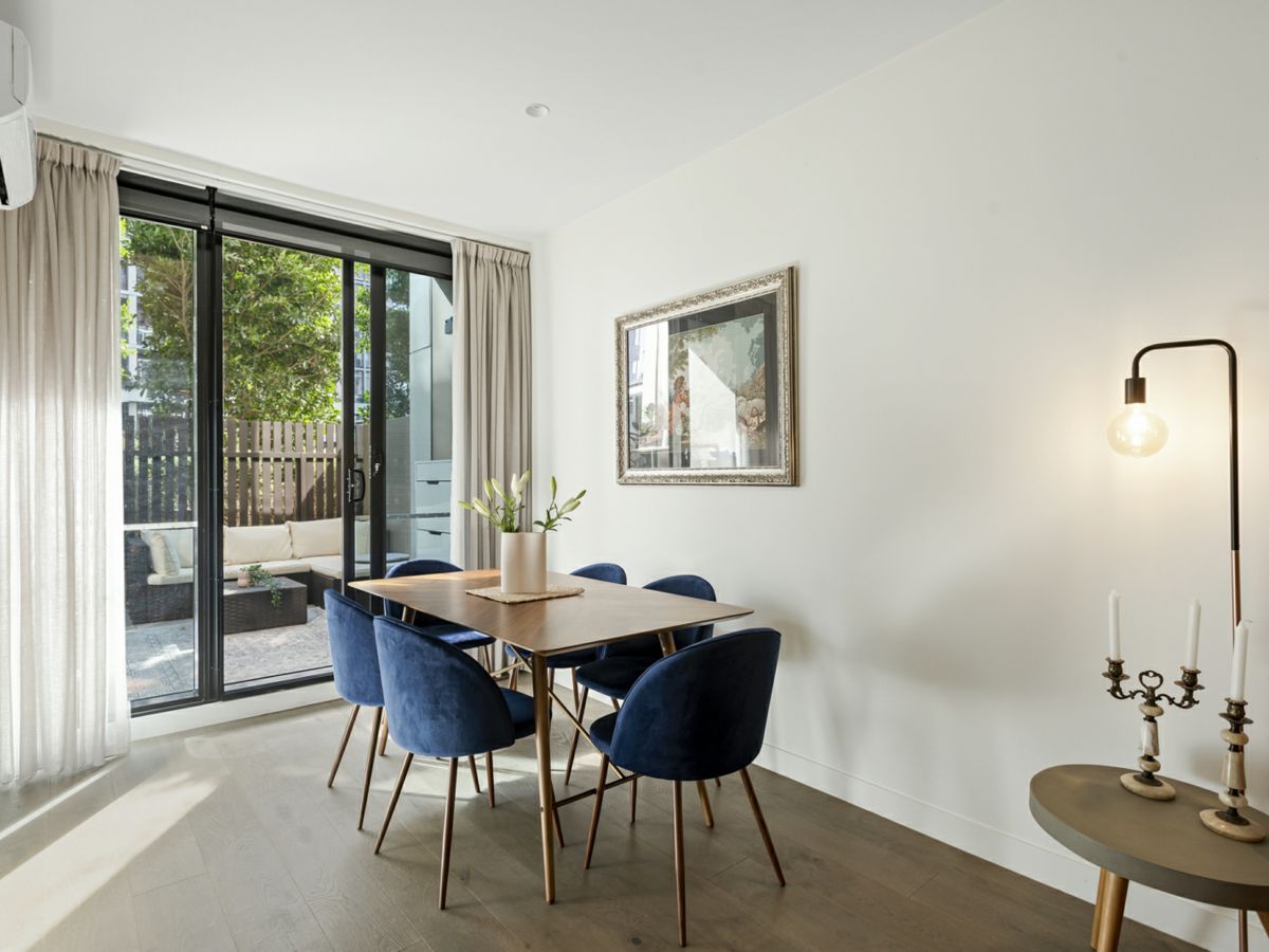 202/3 Tarver Street, Port Melbourne - image 3