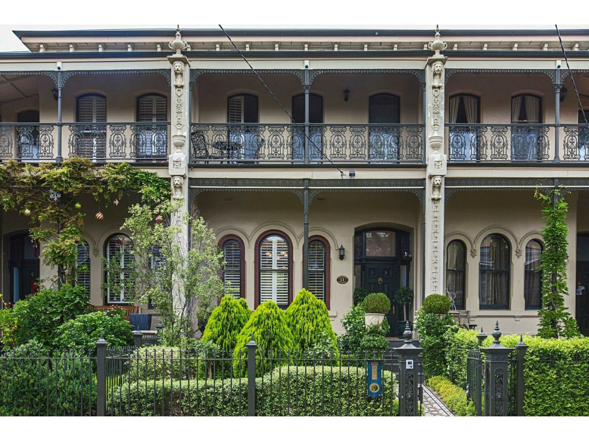 11 Dalgety Street, St Kilda - image 1