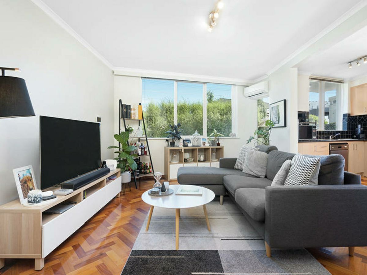 1/10 Blenheim Street, Balaclava - image 2