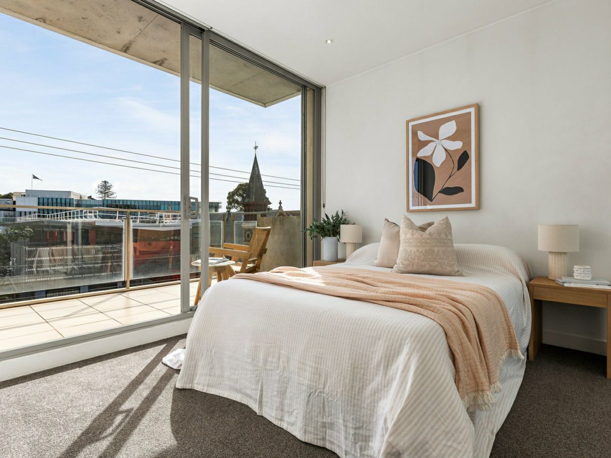 201/126 Chapel Street, St Kilda - image 3