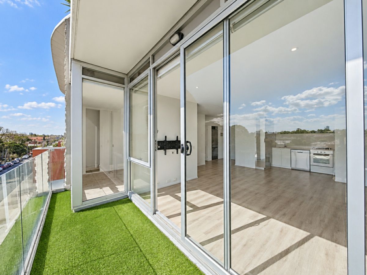 402/163 Inkerman Street, St Kilda - image 3