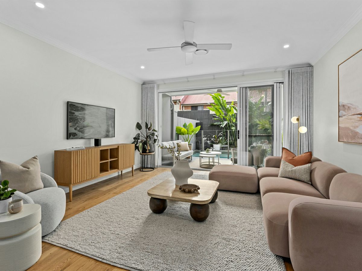2/27 Forbes Street, Hawthorne - image 1