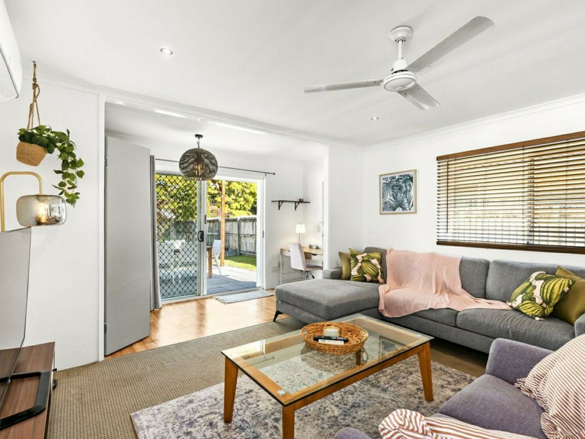 13 Mornington Crescent, Morningside - image 3